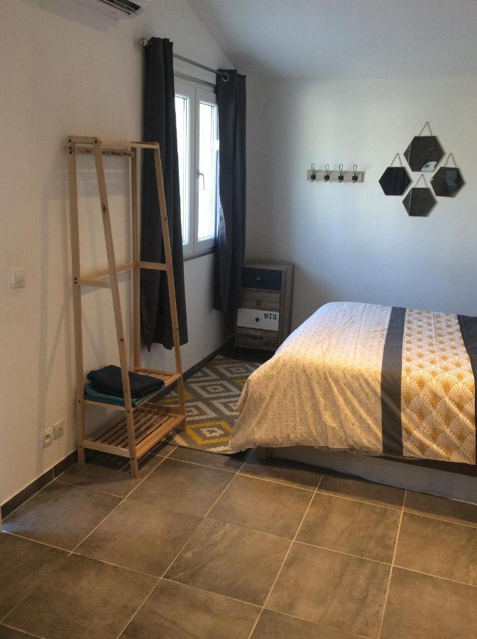 Ogooue Studio Карпентра Екстериор снимка